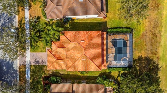 1893 Par DR, Naples, FL 34120