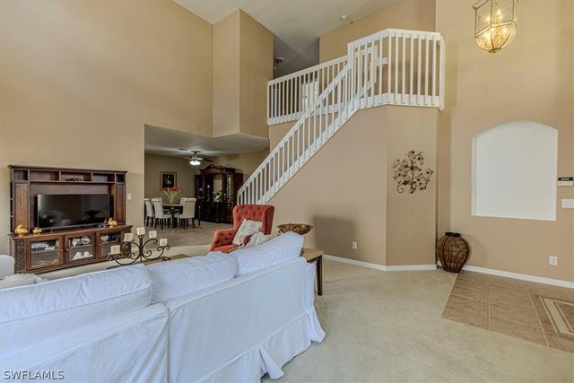 1893 Par DR, Naples, FL 34120