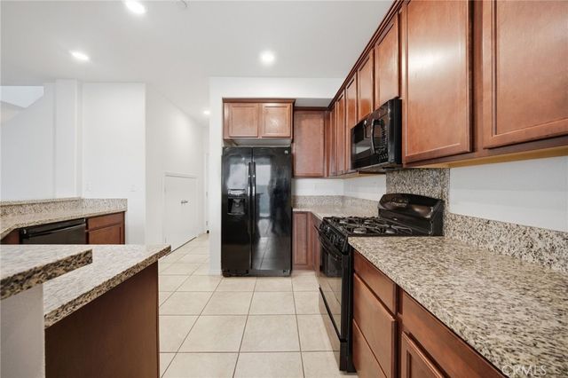 3695 Bur Oak, San Bernardino, CA 92407
