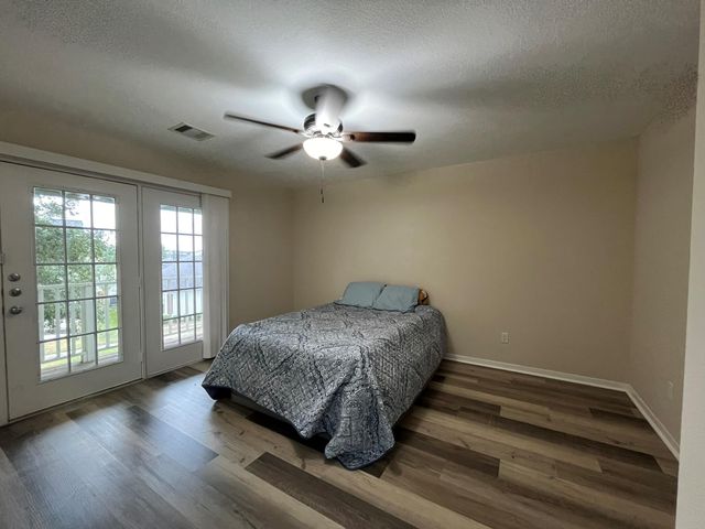 20702 Settlers Lake Circle N, Katy, TX 77449