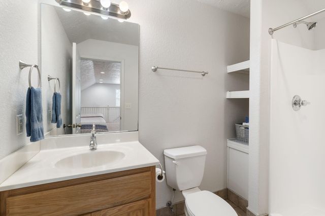 423 Eagle Drive, Reeds Spring, MO 65737