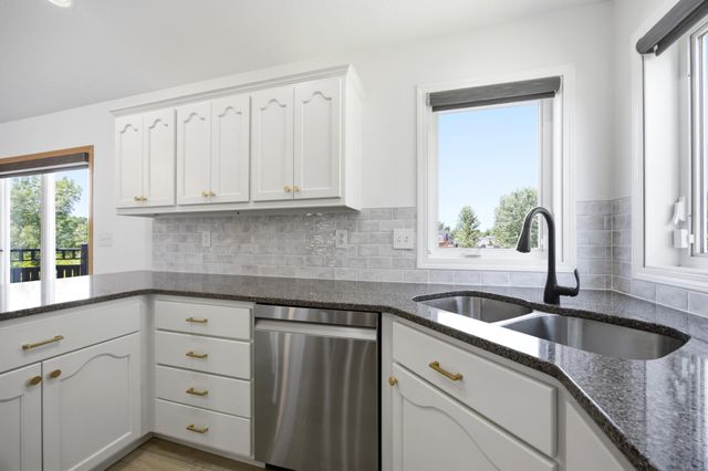 224 Chestnut Drive, Horace, ND 58047