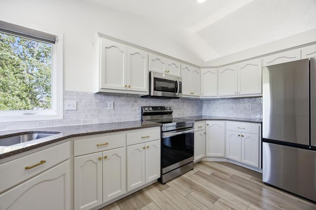 224 Chestnut Drive, Horace, ND 58047