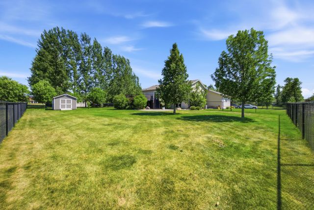 224 Chestnut Drive, Horace, ND 58047