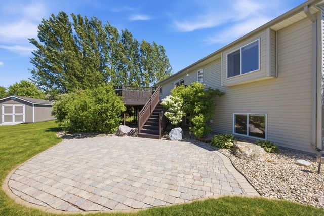 224 Chestnut Drive, Horace, ND 58047