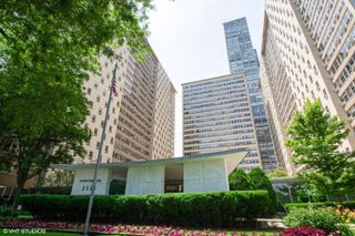 3950 N Lake Shore Drive 2325, Chicago, IL 60613