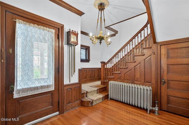 8 Byard Street, Johnstown, NY 12095