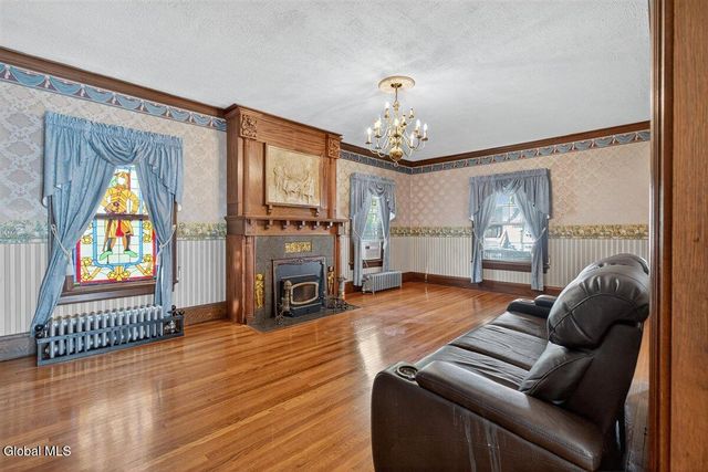 8 Byard Street, Johnstown, NY 12095