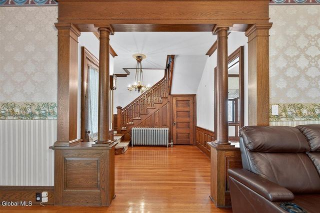 8 Byard Street, Johnstown, NY 12095