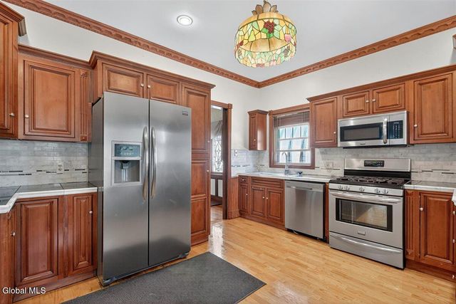 8 Byard Street, Johnstown, NY 12095