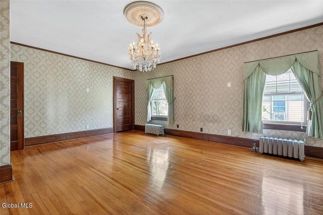 8 Byard Street, Johnstown, NY 12095