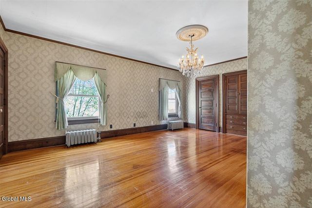 8 Byard Street, Johnstown, NY 12095