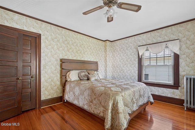 8 Byard Street, Johnstown, NY 12095