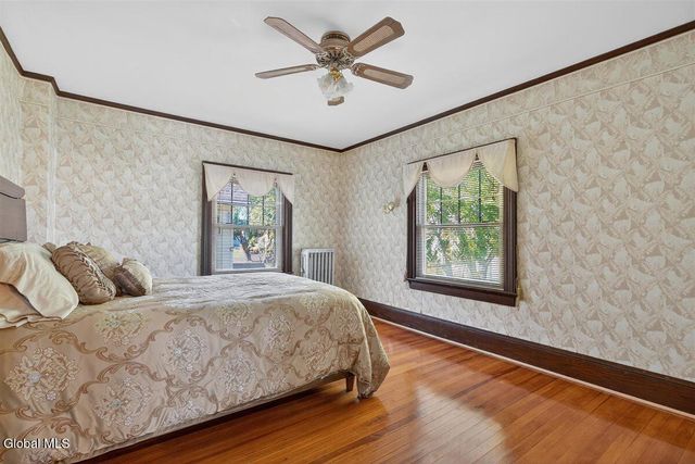 8 Byard Street, Johnstown, NY 12095