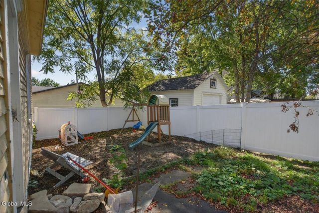 8 Byard Street, Johnstown, NY 12095