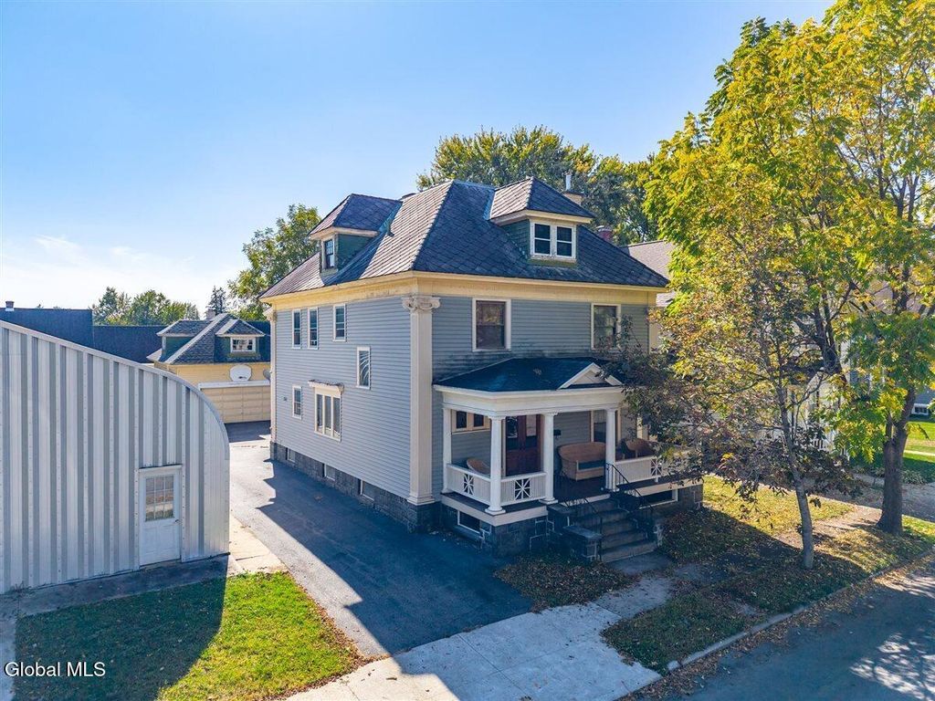 8 Byard Street, Johnstown, NY 12095