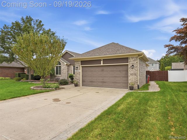 42475 Dharte Court, Clinton Charter Township, MI 48038