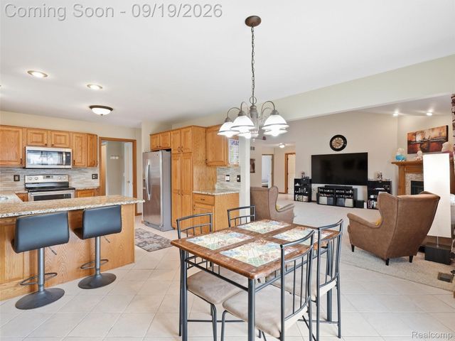 42475 Dharte Court, Clinton Charter Township, MI 48038