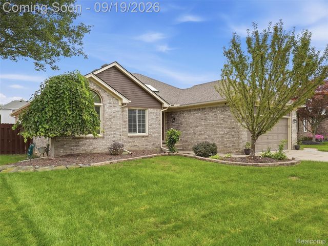42475 Dharte Court, Clinton Charter Township, MI 48038