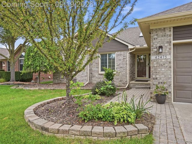 42475 Dharte Court, Clinton Charter Township, MI 48038