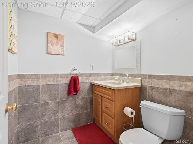 42475 Dharte Court, Clinton Charter Township, MI 48038