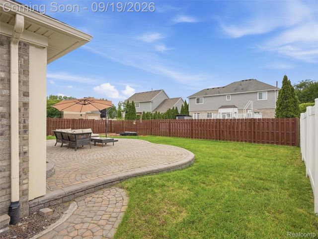 42475 Dharte Court, Clinton Charter Township, MI 48038