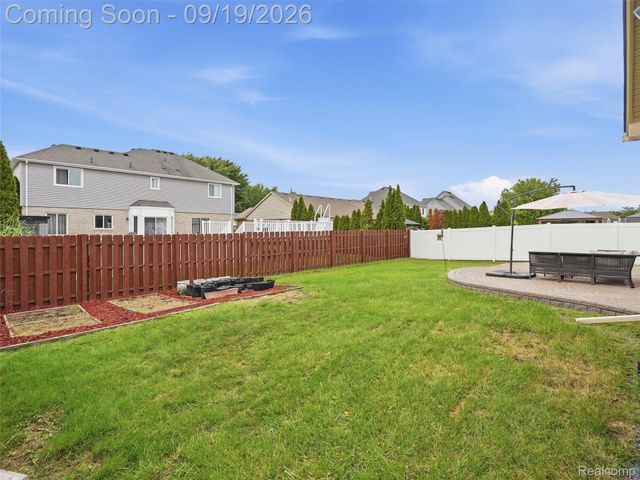42475 Dharte Court, Clinton Charter Township, MI 48038
