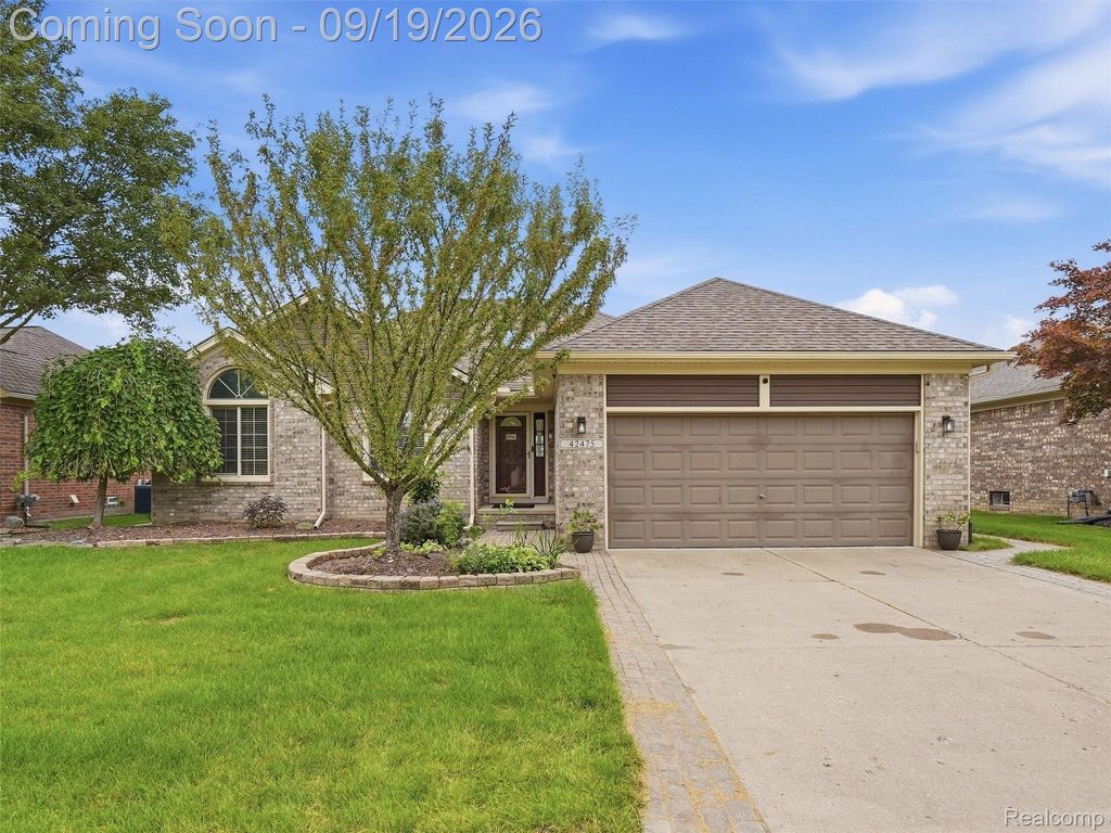 42475 Dharte Court, Clinton Charter Township, MI 48038