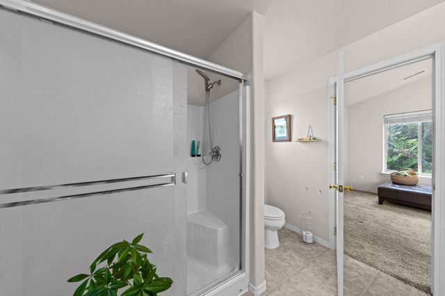 1379 Circle Wood Drive, Central Point, OR 97502