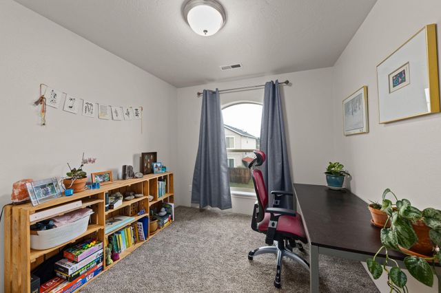 1379 Circle Wood Drive, Central Point, OR 97502