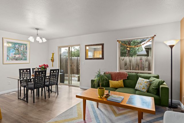 1379 Circle Wood Drive, Central Point, OR 97502