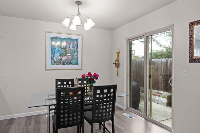 1379 Circle Wood Drive, Central Point, OR 97502