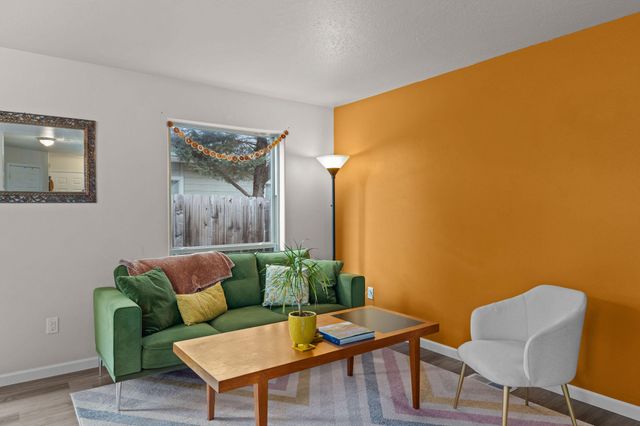 1379 Circle Wood Drive, Central Point, OR 97502