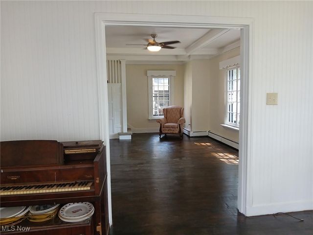 909 Riverside Avenue, Wellsville, OH 43968