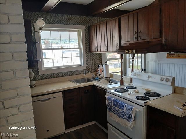 909 Riverside Avenue, Wellsville, OH 43968