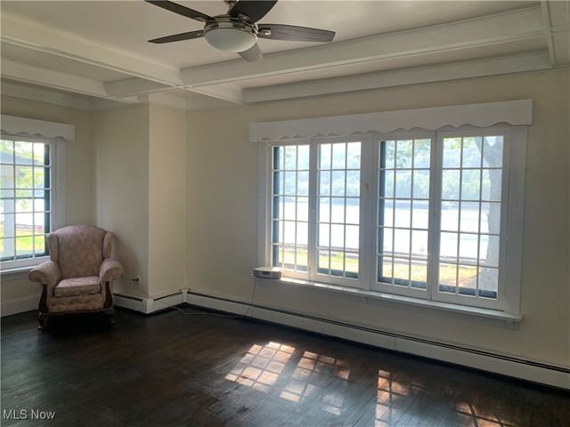 909 Riverside Avenue, Wellsville, OH 43968