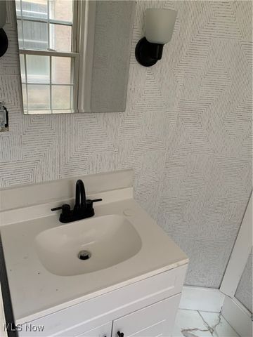 909 Riverside Avenue, Wellsville, OH 43968