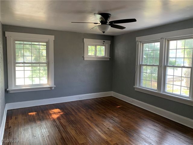 909 Riverside Avenue, Wellsville, OH 43968