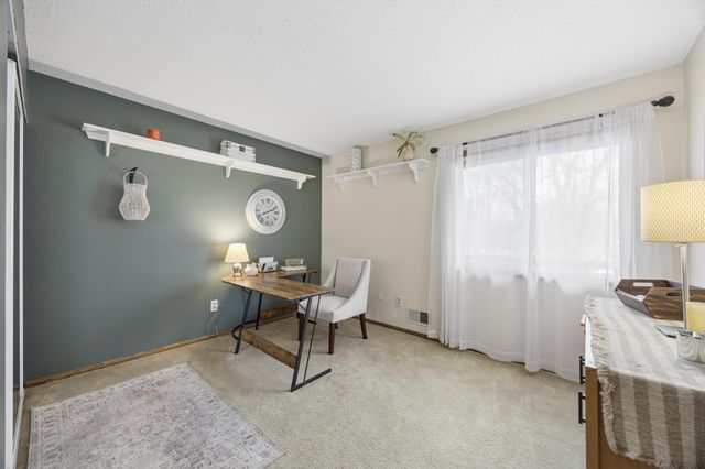 6766 E Shadow Lake Drive, Lino Lakes, MN 55014