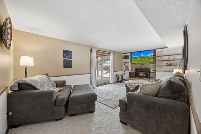 6766 E Shadow Lake Drive, Lino Lakes, MN 55014