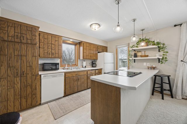 6766 E Shadow Lake Drive, Lino Lakes, MN 55014