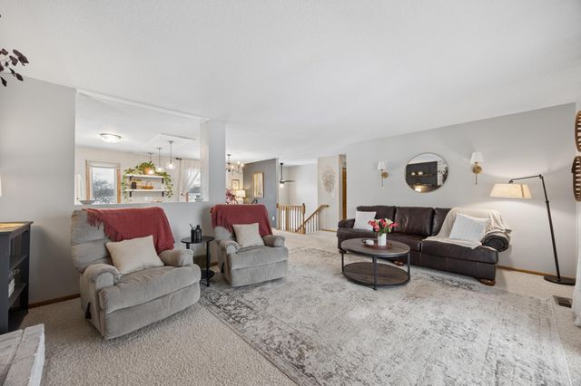 6766 E Shadow Lake Drive, Lino Lakes, MN 55014