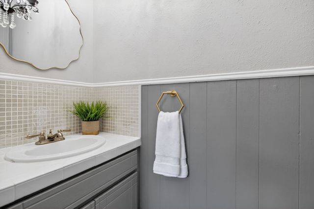 4021 Aragon Drive, Fort Worth, TX 76133