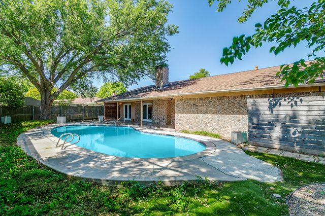 4021 Aragon Drive, Fort Worth, TX 76133