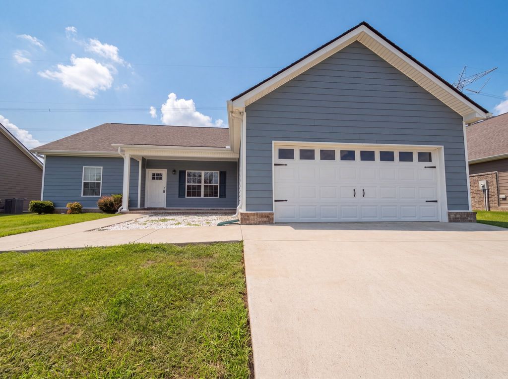 734 Mitscher Dr, Spring Hill, TN 37174