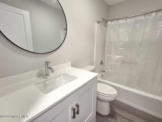 123 Northampton Drive, Holmdel, NJ 07733