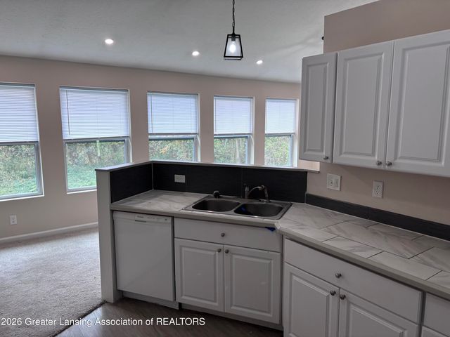 6010 Anchor Cove, Dimondale, MI 48821