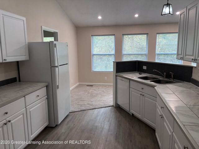 6010 Anchor Cove, Dimondale, MI 48821