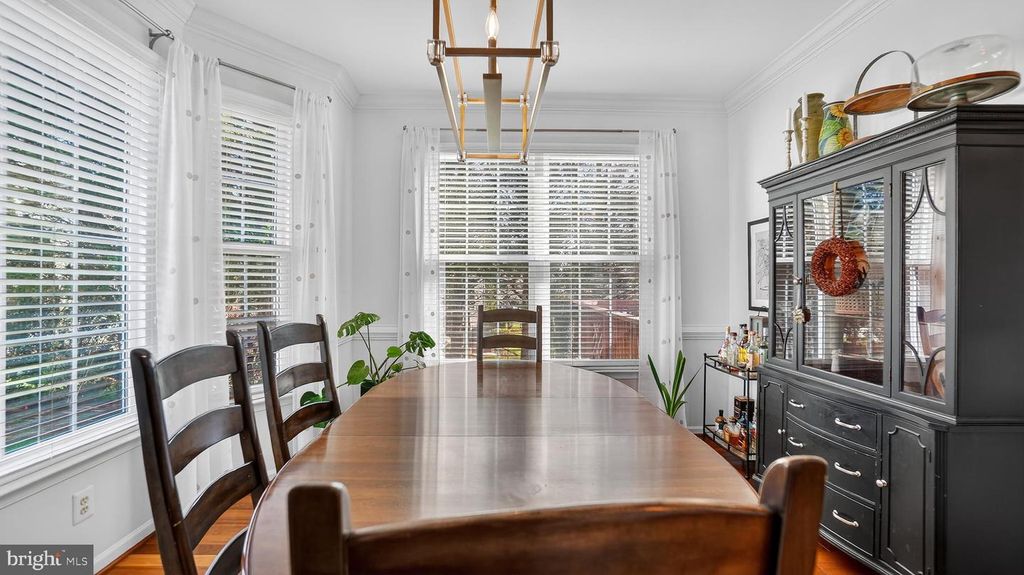 Image 12 of property listing at 2801 CARVER RD, Crofton, MD 21114