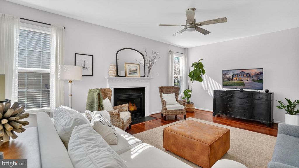 Image 24 of property listing at 2801 CARVER RD, Crofton, MD 21114